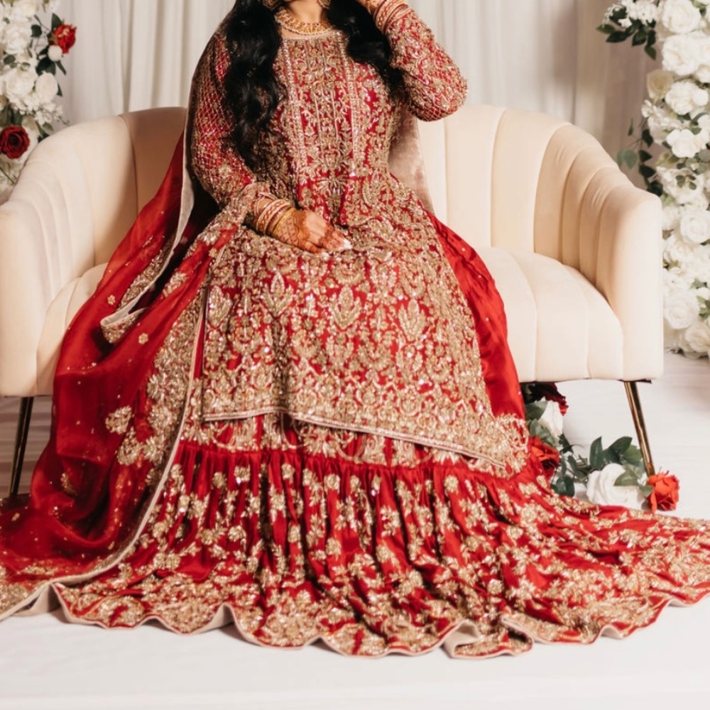 Pakistani Bridal Lehenga &Veil